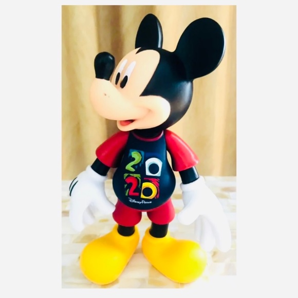 NEW 2020 Disney Parks Mickey Mouse Articulated Figure Toy - Picture 1 of 4